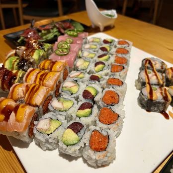 Sakana signature dishes Spicy Tuna
American Dream
Hibachi Noodle
